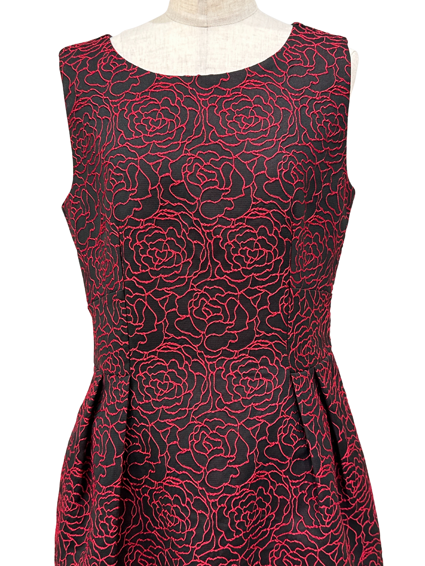 刺繍タックワンピース