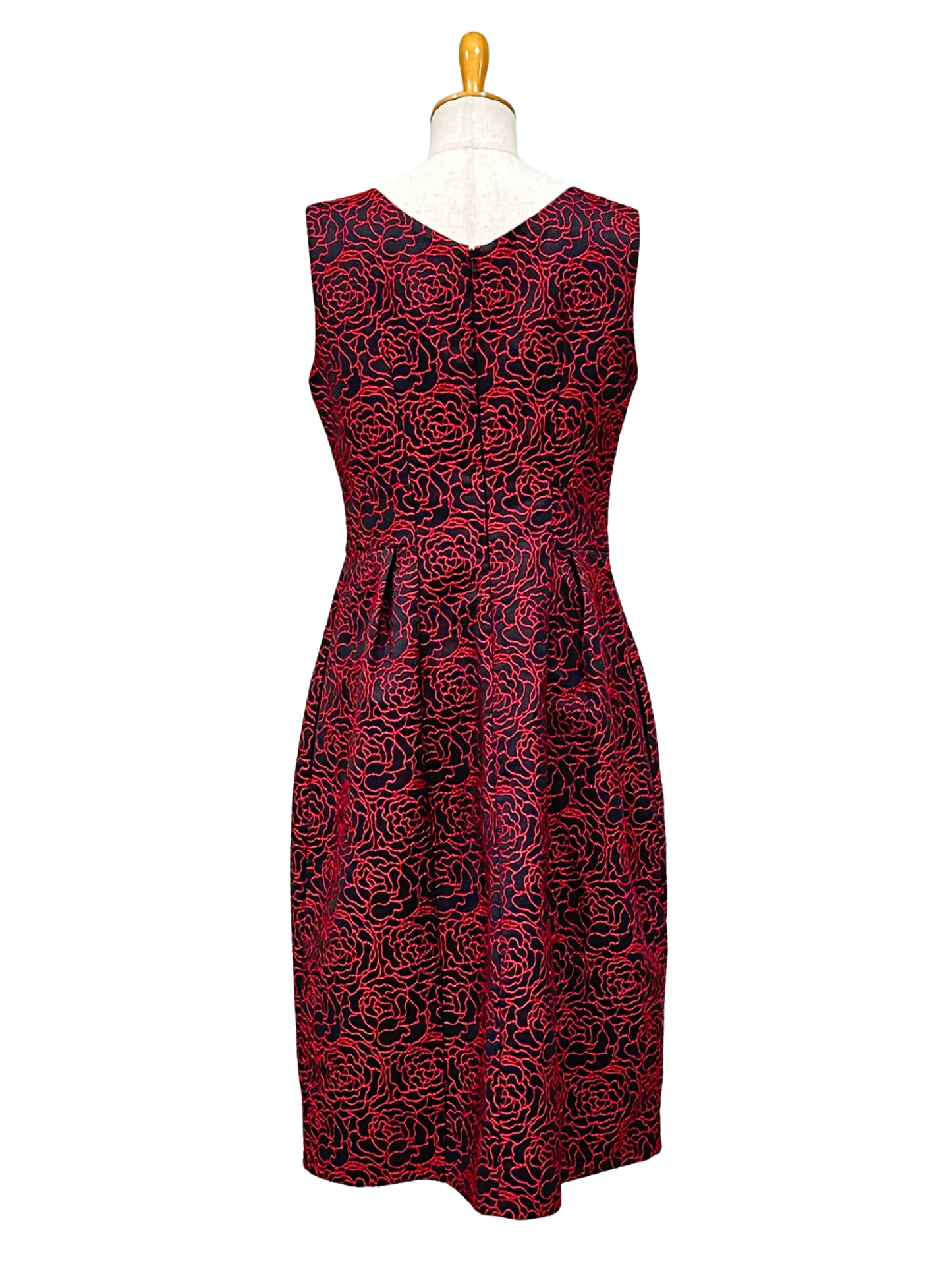 刺繍タックワンピース