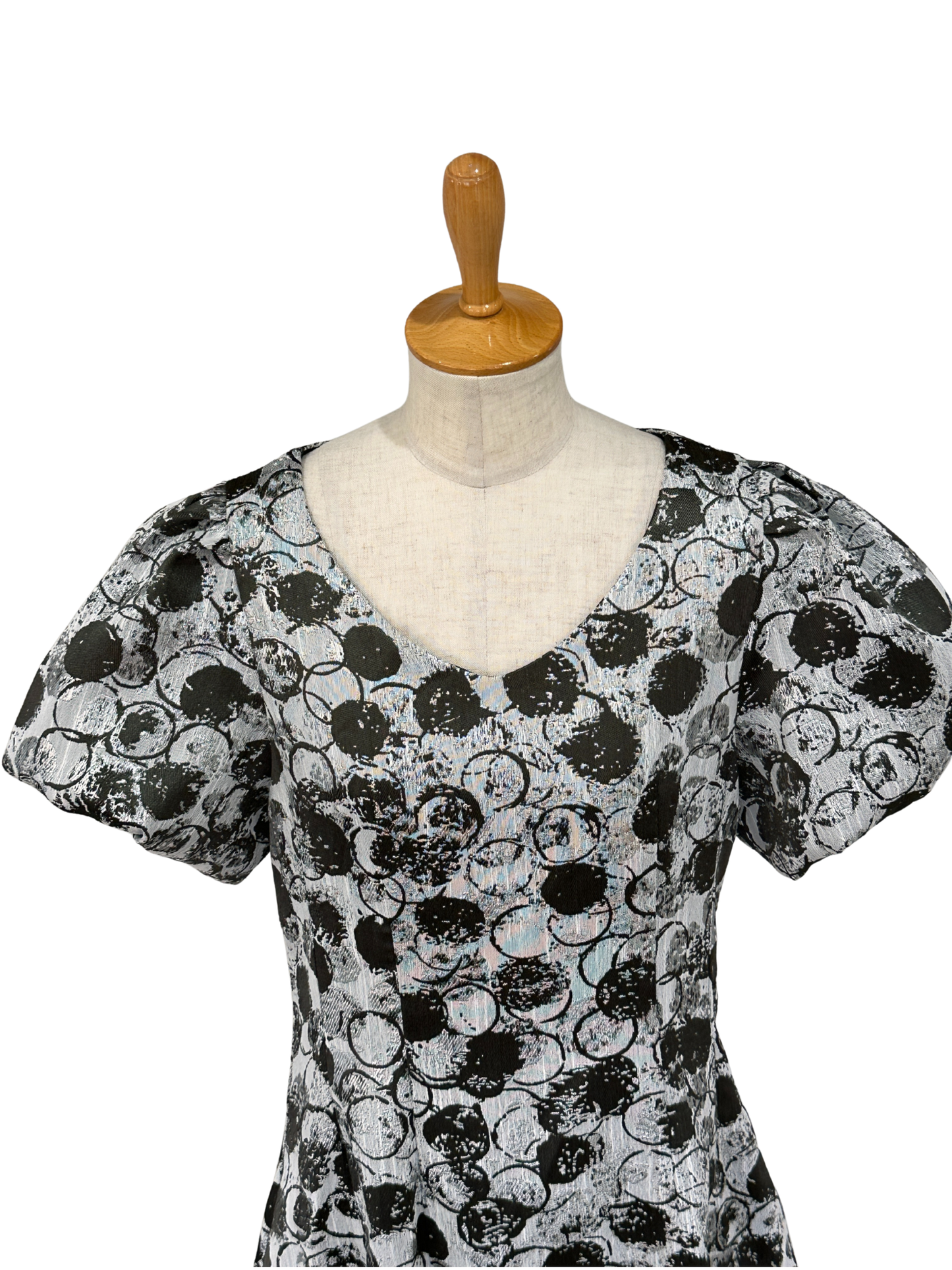 パフ袖Aラインワンピース