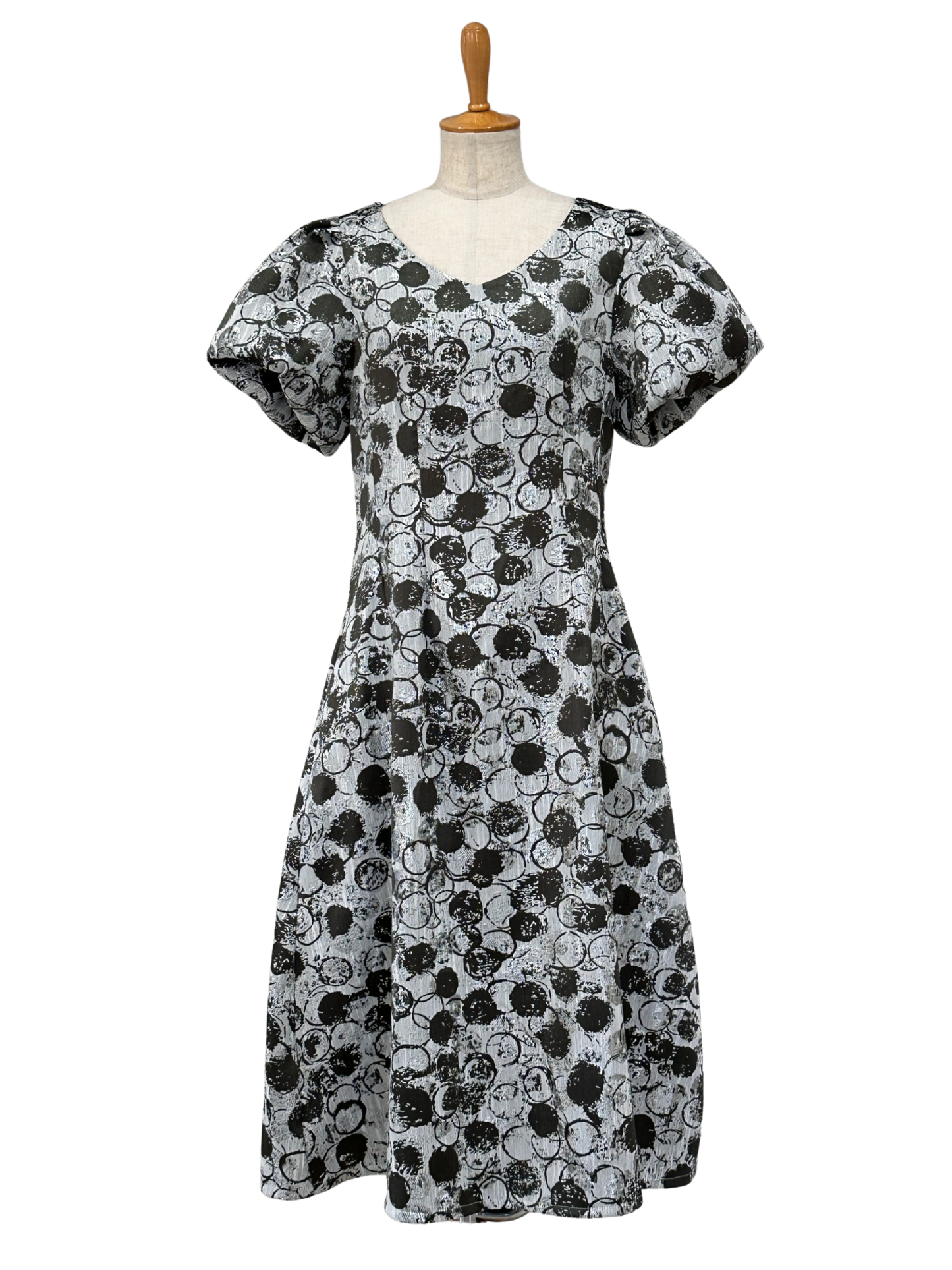 パフ袖Aラインワンピース