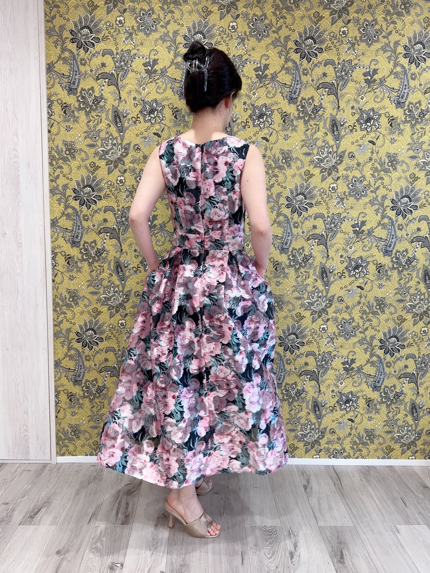 ピンク タックワンピース