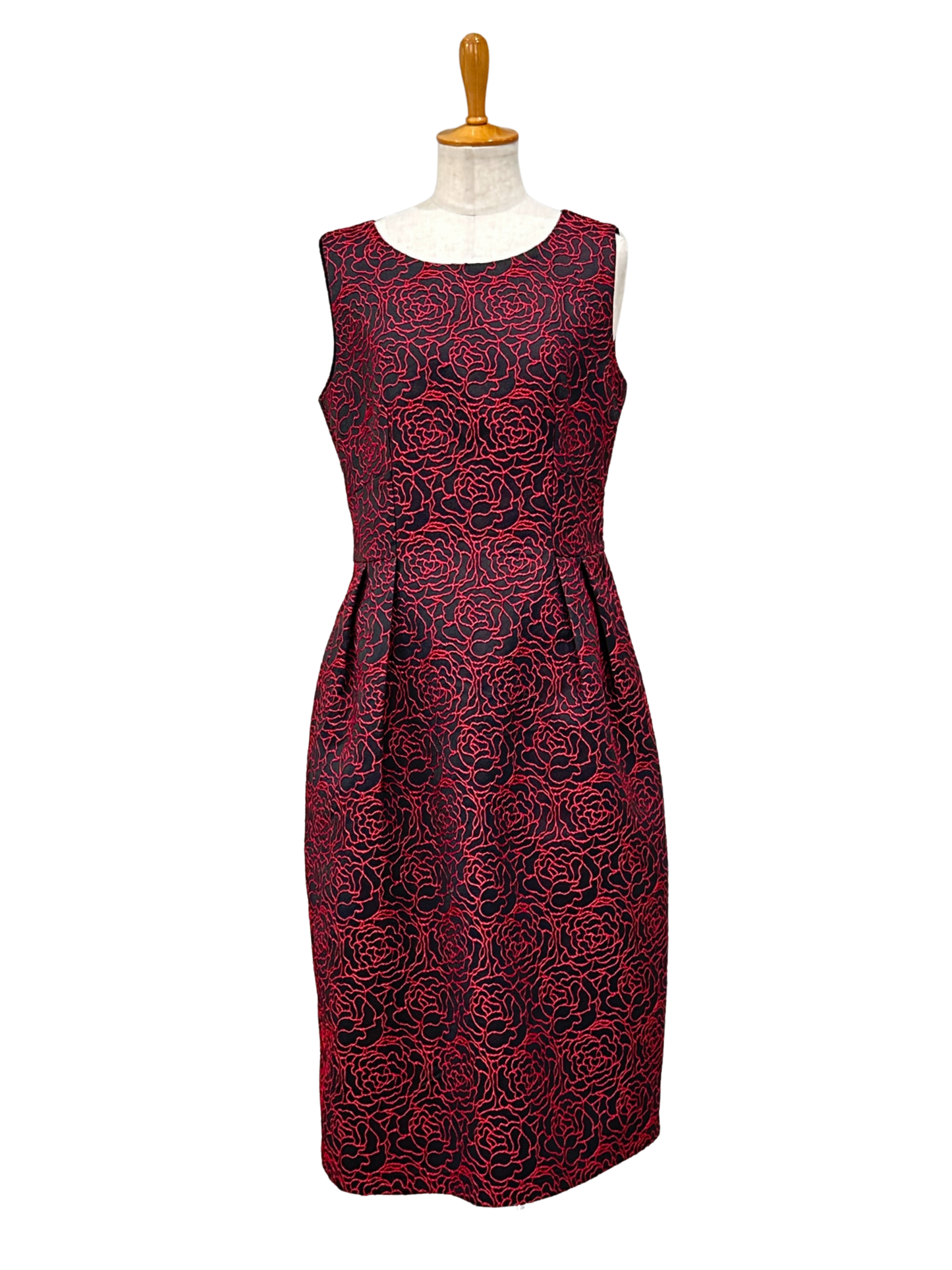 刺繍タックワンピース